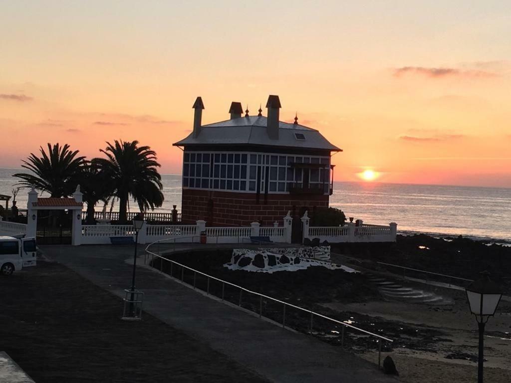 Apartamento El Muelle Arrieta  Dış mekan fotoğraf